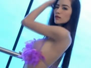 泰國氧氣感女神跳誘惑脫衣舞